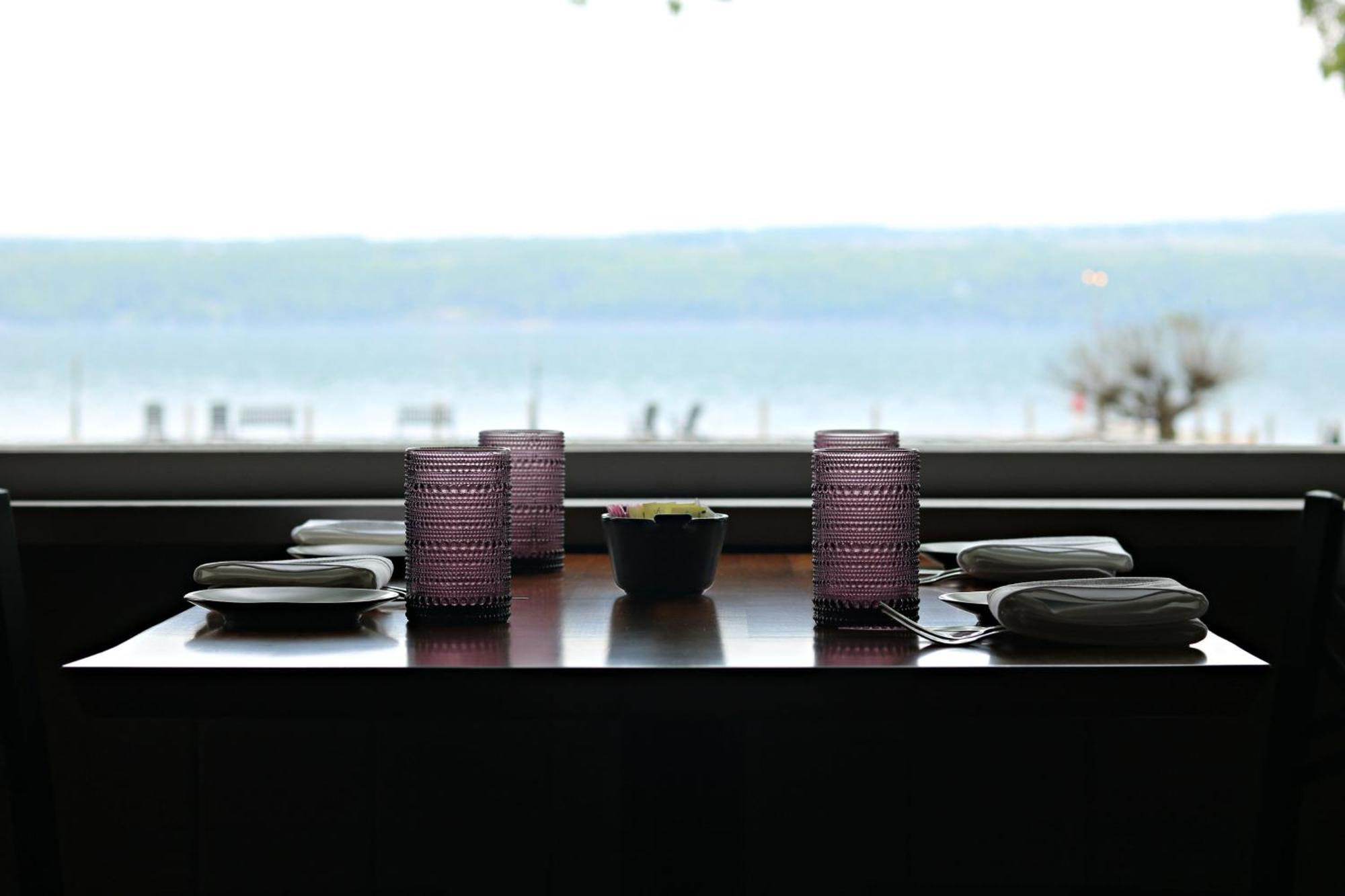 Plum Point Lodge Himrod Eksteriør billede
